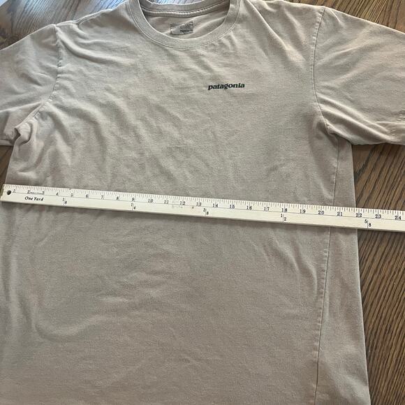 Patagonia Fish Fitz Roy Graphic Mojave Khaki Brown Men's Large Trout T Shirt - Picture 4 of 5